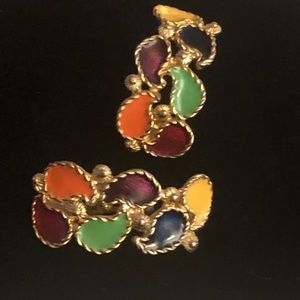 Vintage Jewelry - 💕Host Pick💕 Multi color vintage clip on earrings Vintage Jewelry - 💕Host Pick💕 Multi color vintage clip on earrings